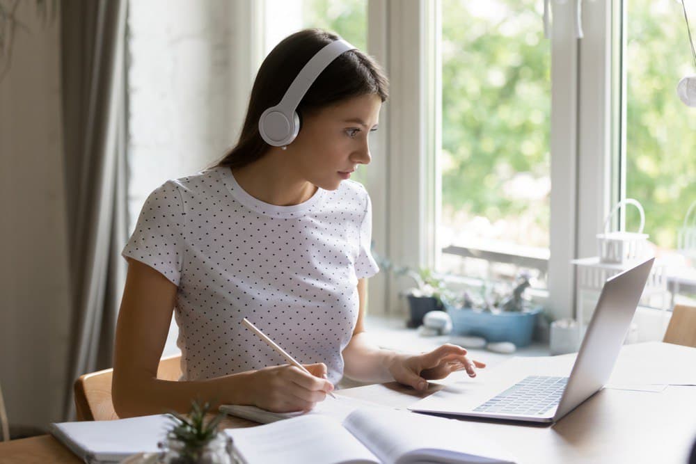 woman with a laptop